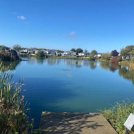 Hot Tub. Countryside. Coast. 5* Patrington Haven Leisure Park, East Yorkshire Villa Екстериор снимка