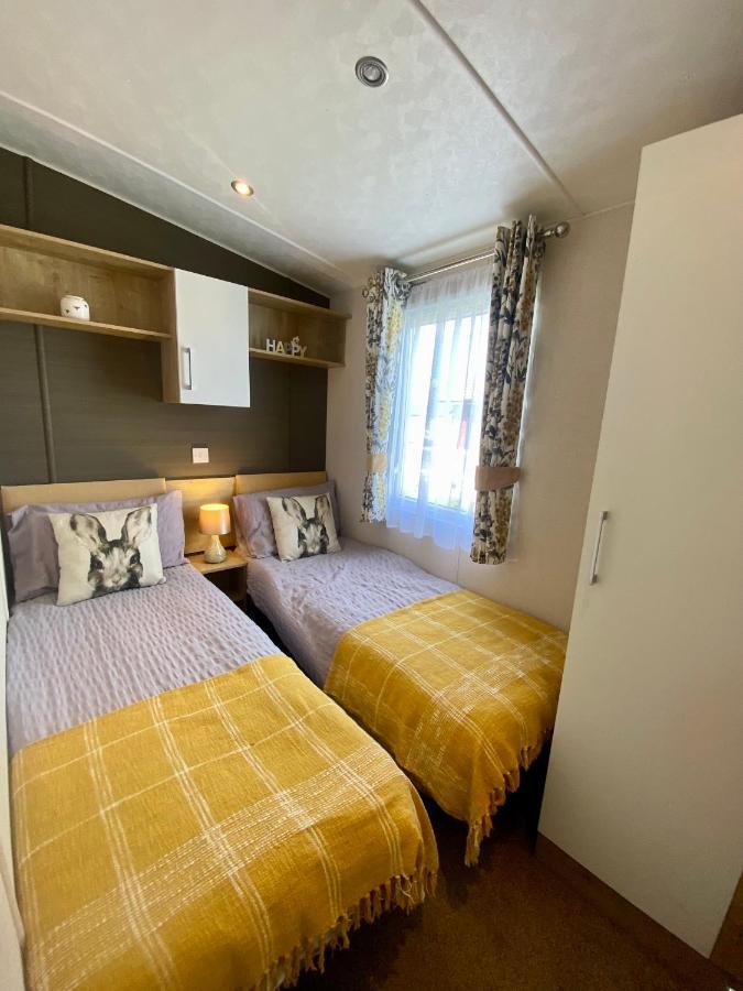Hot Tub. Countryside. Coast. 5* Patrington Haven Leisure Park, East Yorkshire Villa Екстериор снимка
