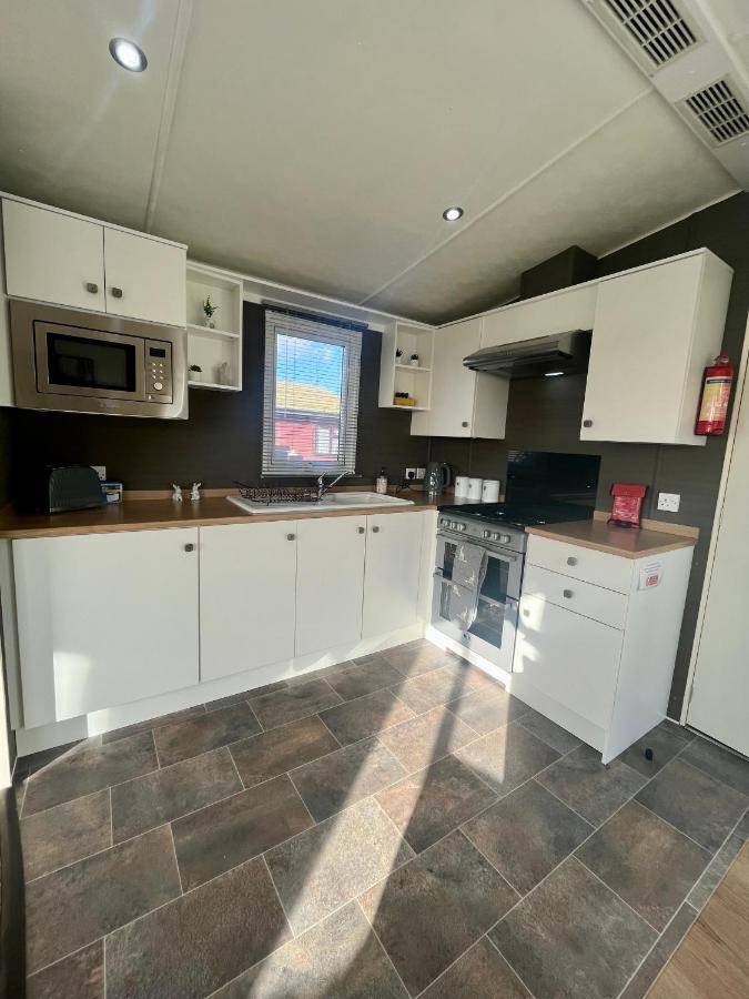 Hot Tub. Countryside. Coast. 5* Patrington Haven Leisure Park, East Yorkshire Villa Екстериор снимка