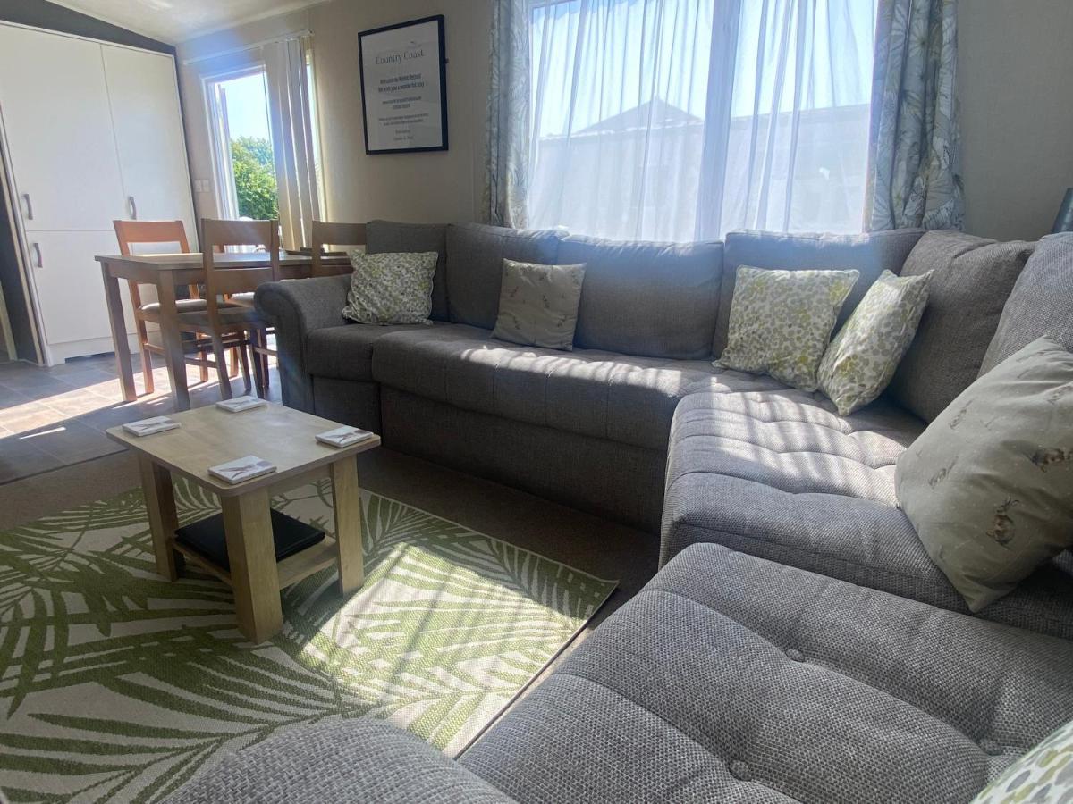 Hot Tub. Countryside. Coast. 5* Patrington Haven Leisure Park, East Yorkshire Villa Екстериор снимка